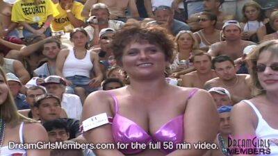 Bikini Contest Takes An Awesome Turn - Public on vidgratis.com