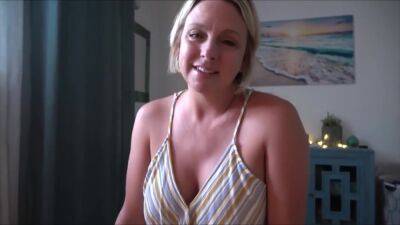 Moms Best Friend - Brianna Beach on vidgratis.com