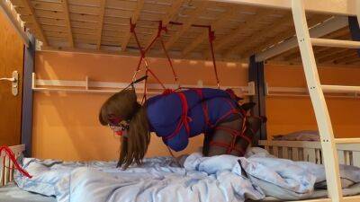 Suspended Hogtied Self Bondage on vidgratis.com