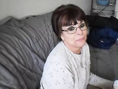 Dark Haired Granny Taking Some Cumshots on vidgratis.com