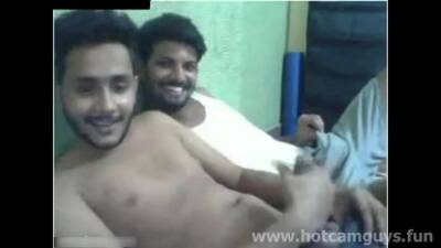 Indian Boys Having Fun on Cam - India on vidgratis.com