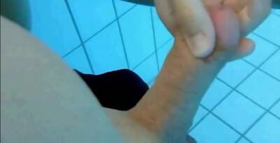 Fuck and blowjob in the pool - Netherlands on vidgratis.com