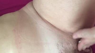 My chubby aunt has a anal orgasm on vidgratis.com