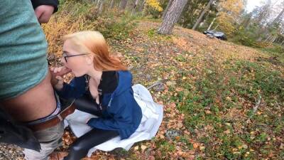 Redhead Beauty Girl Fucked In The Forest on vidgratis.com