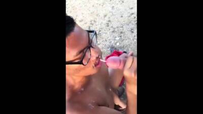 Beach Head with Cum on vidgratis.com