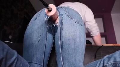 Machine Dick through her Jeans makes Mom Cream so Hard on vidgratis.com