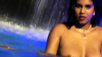 Liking The Feeling Of Indian Naked - India on vidgratis.com