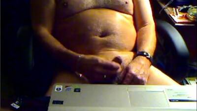 Grandpa cum on cam and taste his cum on vidgratis.com