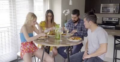 Mom and d***er home perversions on their first family foursome on vidgratis.com