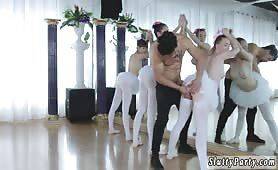 Daddy punishes teen Ballerinas on vidgratis.com