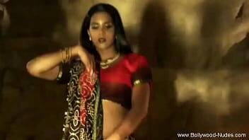 Feeling Her own Sensual Power From Asia Dancing again - India on vidgratis.com