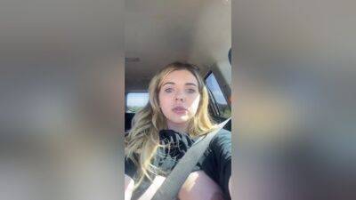 Pretty Titties While Driving on vidgratis.com