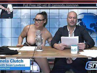 Camsoda-Newscaster rides sybian during news on vidgratis.com