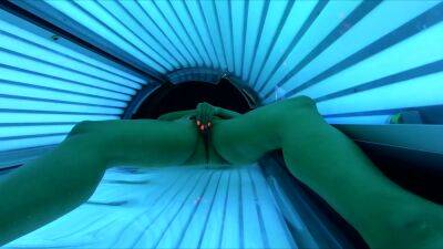 Nude Girl Caresses Herself In The Solarium on vidgratis.com