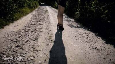 Horny wife WALKS NAKED in heels OUTSIDE the city SUCK dick in the bushes Cum in Mouth ALICExJAN on vidgratis.com