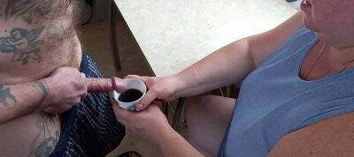 He cums in my coffee glass after jerking off - Russia on vidgratis.com