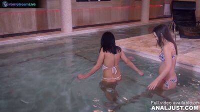 Aida Sweet and her best friend awesome threesome sex at the pool on vidgratis.com