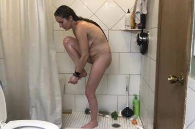 Thin Young In Shower From Okc on vidgratis.com