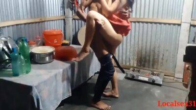 Indian Village Bhabhi Sex In Red Saree - India on vidgratis.com