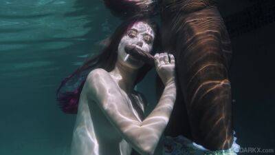 Steamy underwater black perversions in original XXX scenes on vidgratis.com