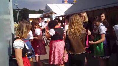 Oktoberfest toilet queue on vidgratis.com