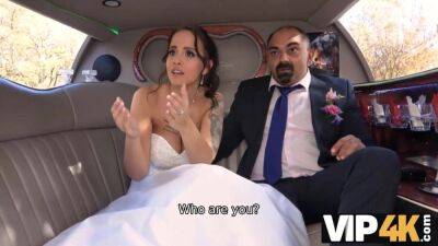 VIP4K. Excited girl in wedding dress fools around not with future hubby - Jennifer mendez on vidgratis.com