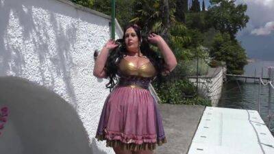 Schokomaus - Dirndl Couture 1 - Germany on vidgratis.com