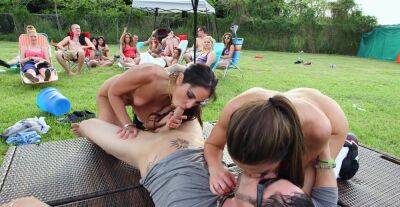 Steamy outdoor dick sharing orgy during hot backyard party on vidgratis.com