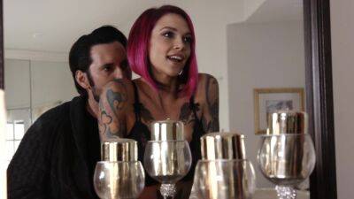 Anna Bell Peaks drives man crazy with her incredible sex drive on vidgratis.com