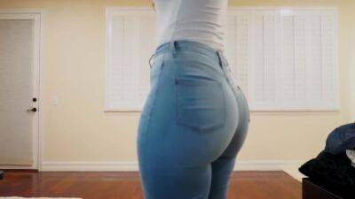 Bri Martinez In The Perfect Jeans For Curvy Girls - Usa on vidgratis.com