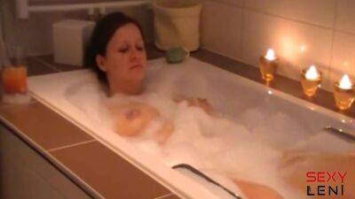 Mature Milf Fucked In The Bathtube on vidgratis.com