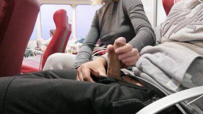 Very Hot Explicit Handjob In Public on vidgratis.com