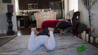 Aurora Willows, Behind The Scenes Yoga Workout In White Yoga Pants And Bare Feet, No Panties on vidgratis.com