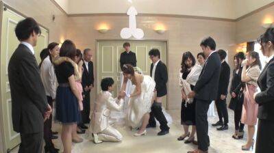 Best man takes bride in japanese wedding 1 - asian - Japan on vidgratis.com