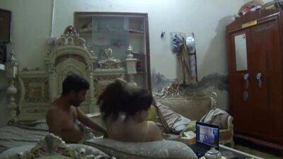 Pakistani womans live sex show with partner - Pakistan on vidgratis.com