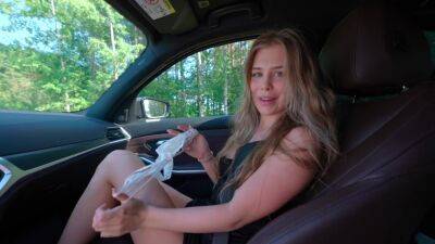 Her panties flew off when she got into his car on vidgratis.com