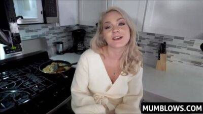 Stepson grabs Stepmoms ass while shes cooking on vidgratis.com