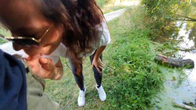 Munichgolds Outdoor Habdjob Blowjob Public In The Forest .. Have Fun on vidgratis.com