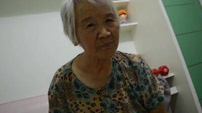 Chinese Granny - China on vidgratis.com