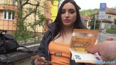 Spanish teen falls for money trap and fucks with Public Agent - Spain on vidgratis.com