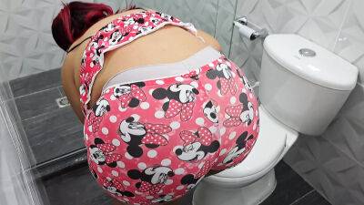 My stepmom sucks my dick in the bathroom - Usa on vidgratis.com