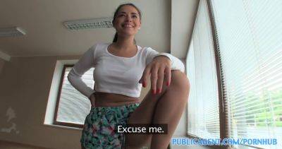 Ava Dalush flaunts her fitness routine in a public gym & gets pounded hard - Britain on vidgratis.com