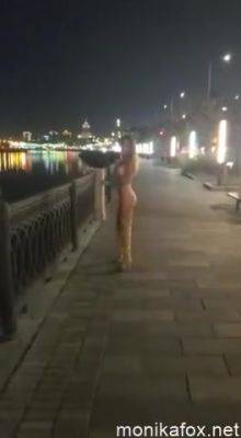 Nude Monika Fox Walking Through The City At Night - Monikafox on vidgratis.com