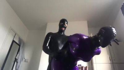 Rubber Armbinder on vidgratis.com