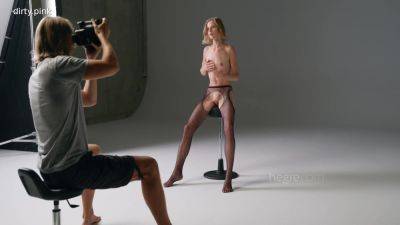 Riana Nude Fashion Model 1080 on vidgratis.com