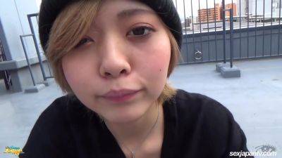 Japanese Public Giving Head Asian - Per Fection - Japan on vidgratis.com