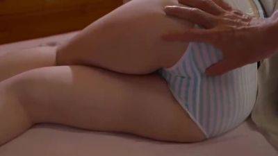 04119,Woman writhing in lewd play - Japan on vidgratis.com