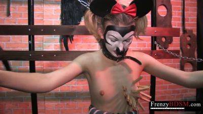 Montage, the kinky mature Masochist, gets wild with toys and clamps - Czech Republic on vidgratis.com