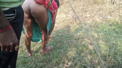 Deshi Village Bhabhi Outdoor Sex Video on vidgratis.com