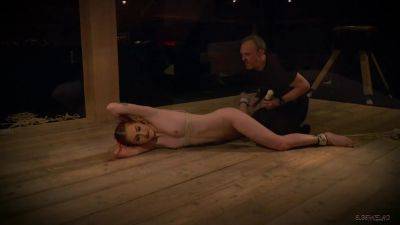 Submissive redhead slave tied up and fucked hard on vidgratis.com